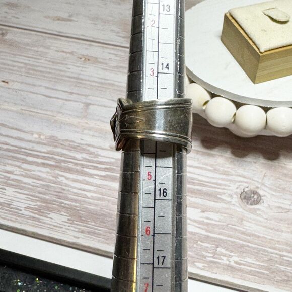 Vintage Spoon Handle Ring Etched Initial Monogram S Size 4 Silver Tone - Picture 15 of 15